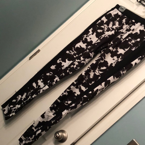 Black And White Print Pants.Saks Fifth Avenue | Pants & Jumpsuits | Black And White Print Pants ...